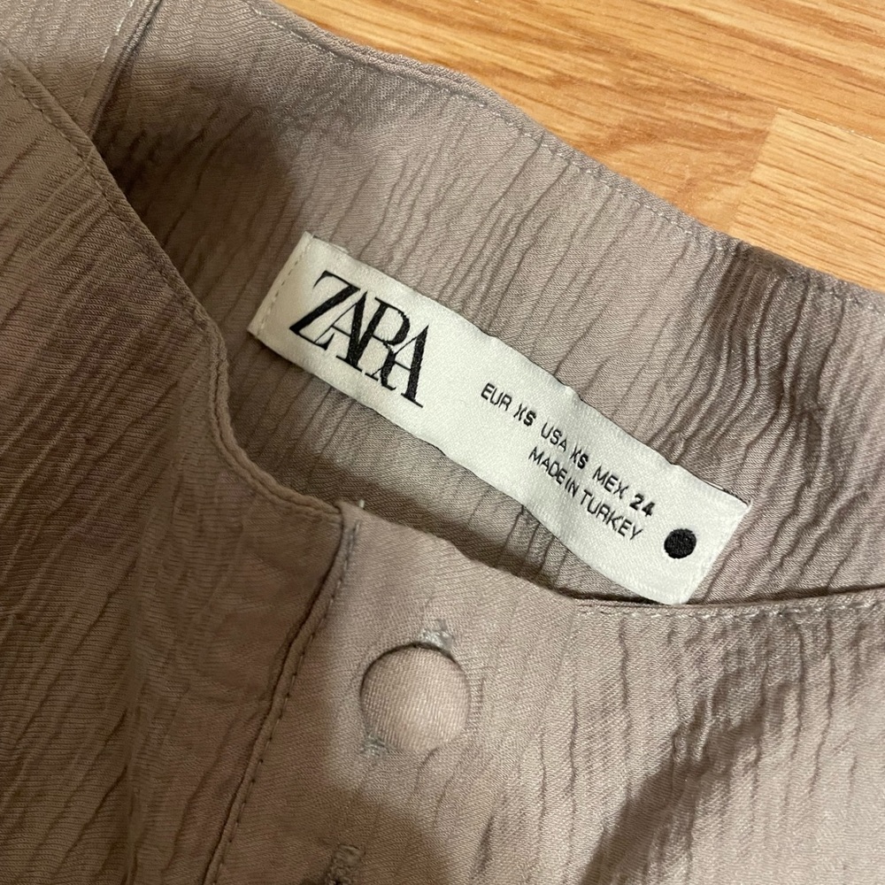 Zara Ruffled Blouse - Picture 5 of 5